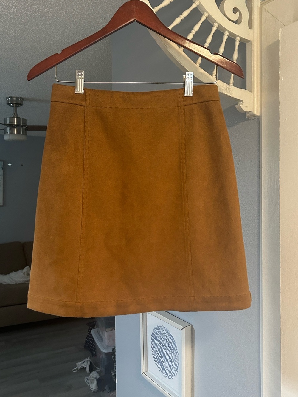 Ann Taylor Women’s Classic Faux Suede-Look A-Line Skirt in Camel Size 2